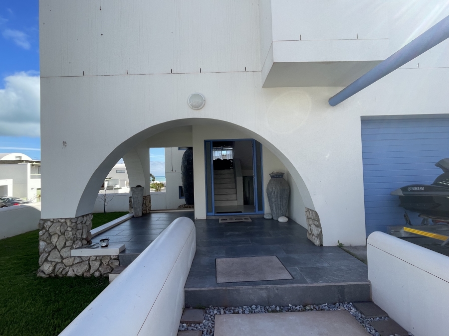 4 Bedroom Property for Sale in Paradise Beach Western Cape